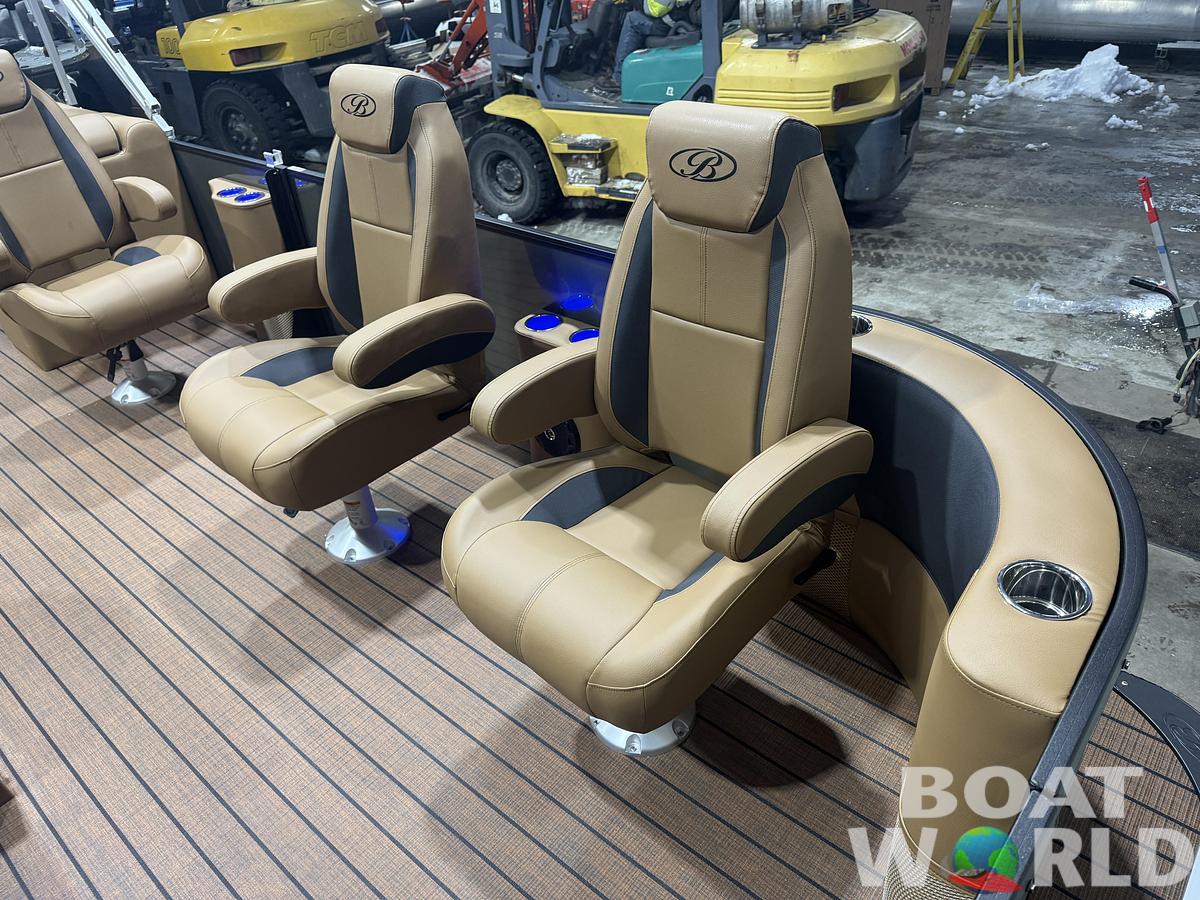 2026 Bentley Pontoons Legacy 220 Navigator DL Quad Lounge 
