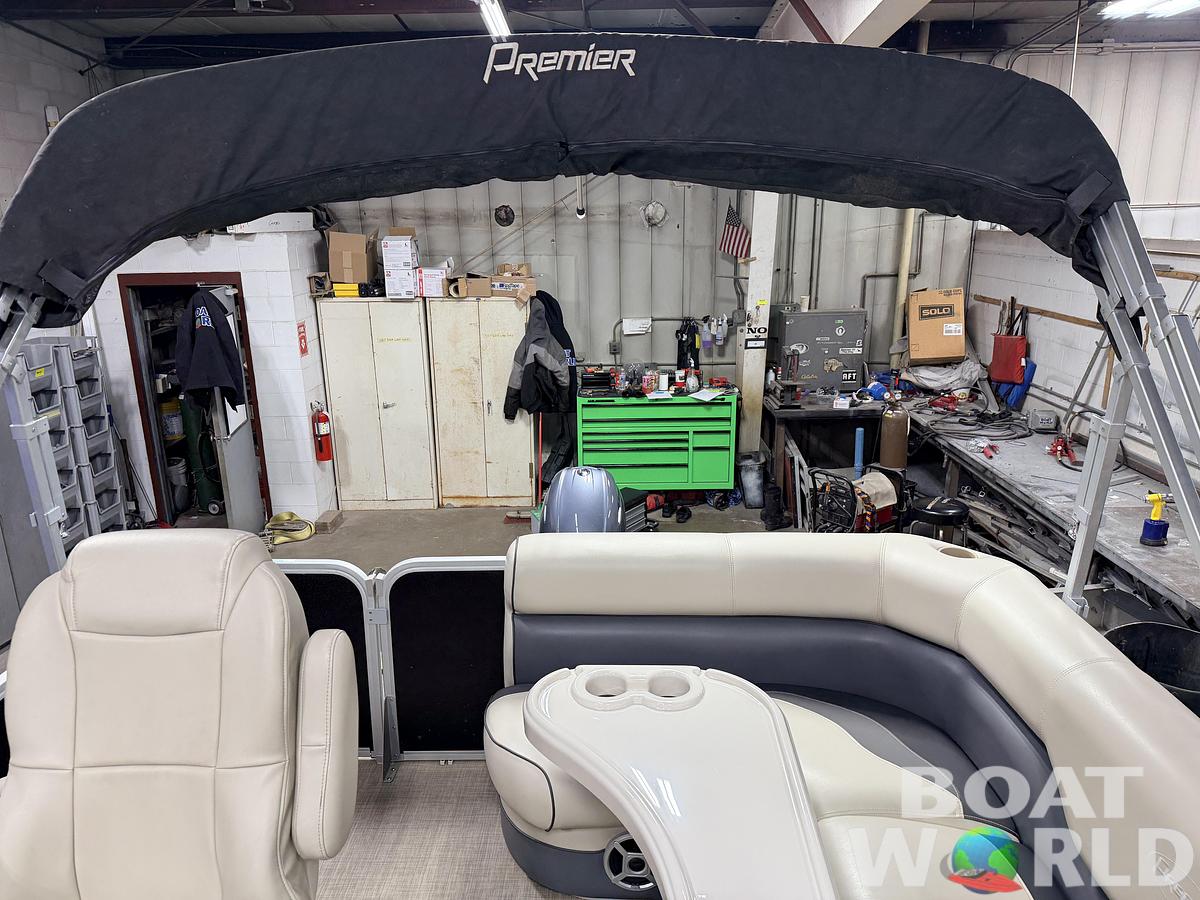 Used 2018 Premier 220 SunSpree