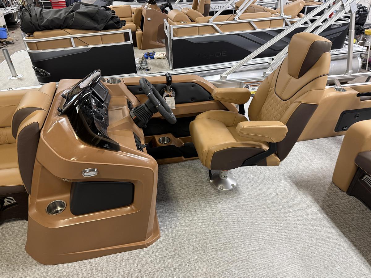 2025 Tahoe Pontoons LTZ 2385 Swingback (VRL) & Honda 4-Stroke EFI