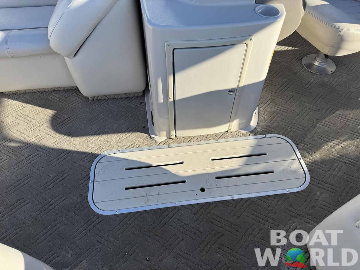 Used 2003 Premier 230 Grand Majestic Tri-toon Pontoon & 200HP Honda 4-Stroke EFI