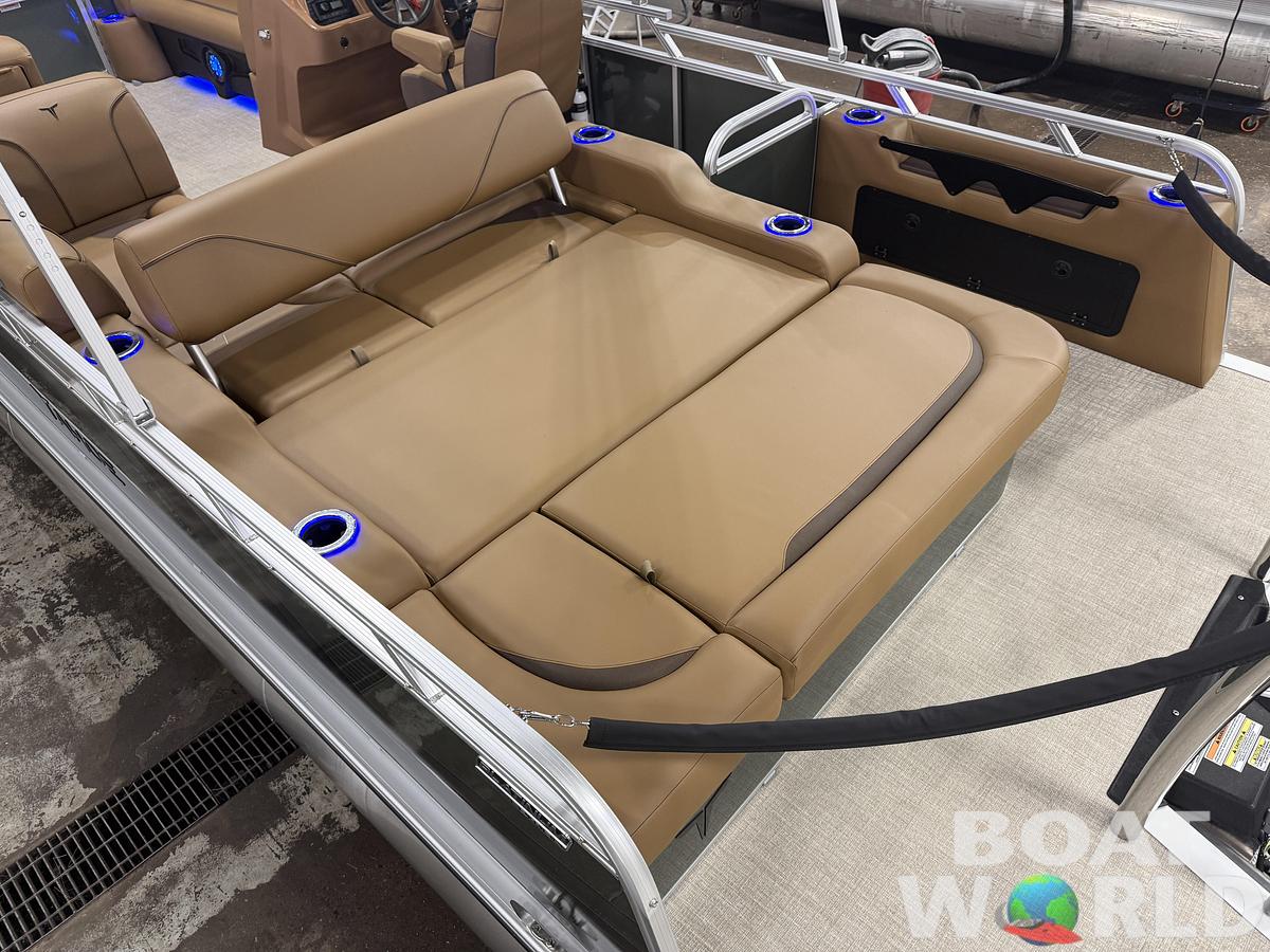 2026 Tahoe Sport 2385 Swingback (VRB) Tritoon