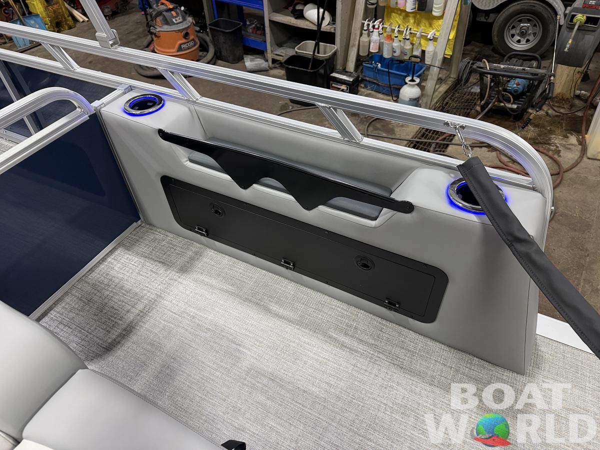 2026 Tahoe Sport 2385 Swingback (VRB) Tritoon 