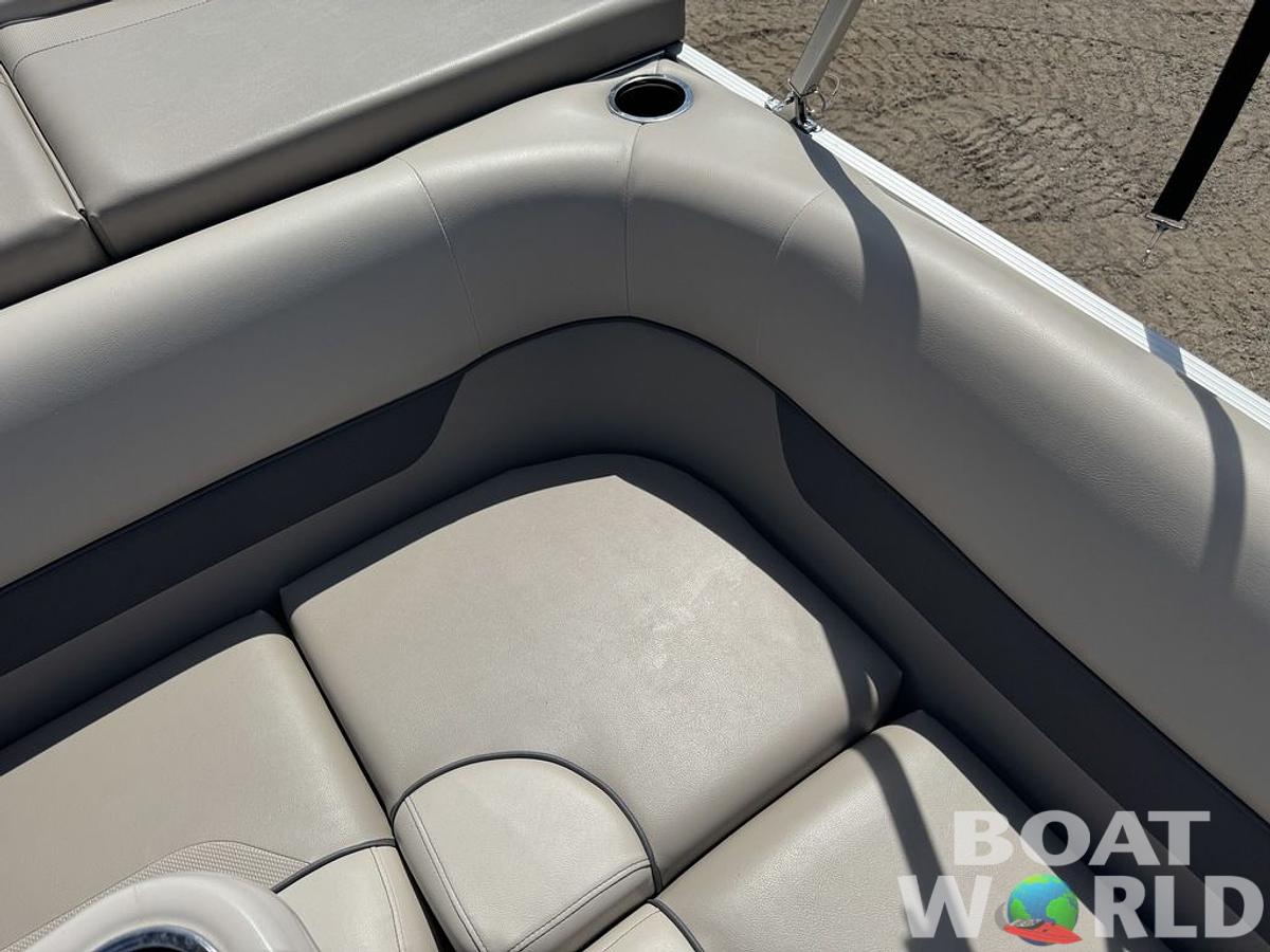 Used 2020 Princecraft Vectra 19 Pontoon