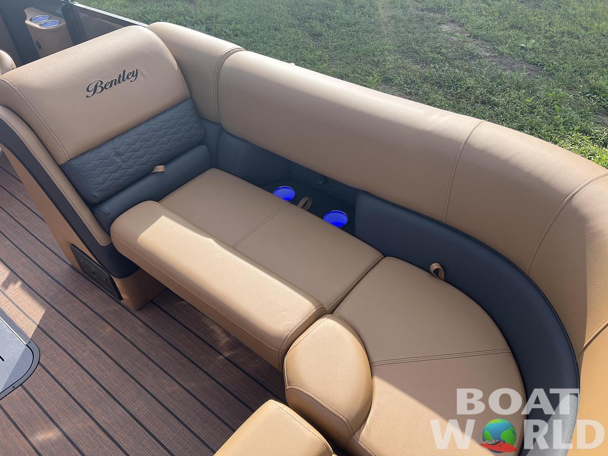 2026 Bentley Pontoons Elite 223 Admiral Quad Lounge Tritoon
