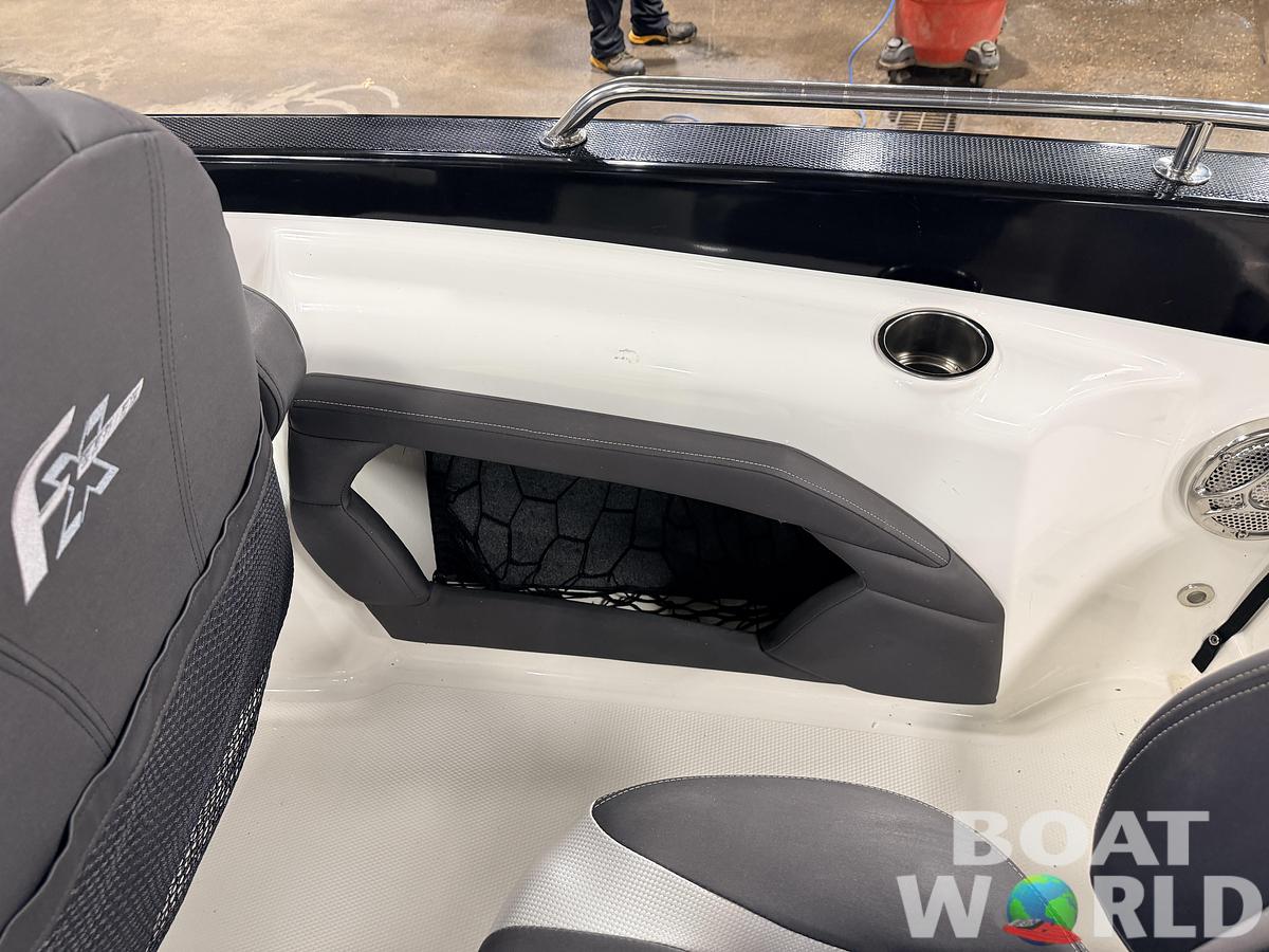 Used 2016 Larson FX 1850 DC Fiberglass Fishing Boat