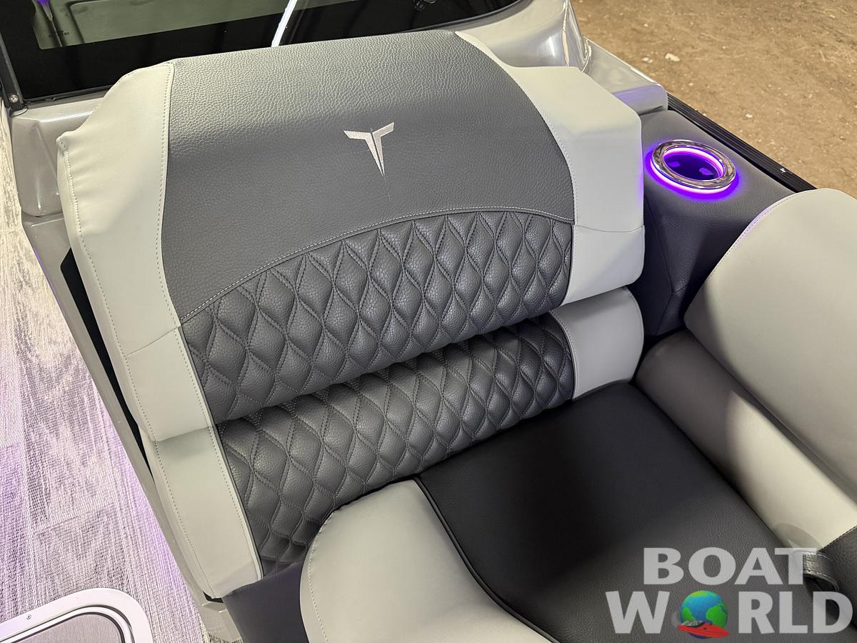 2026 Tahoe Pontoons Cascade 2385 Elite Windshield Tritoon