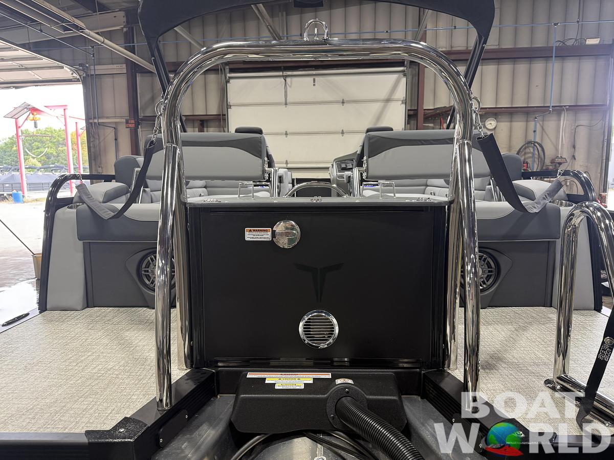 2027 Tahoe LTZ 300HP QLS 2585 Tritoon $71,995