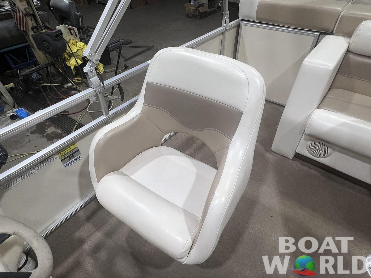 Used 2005 Sweetwater Tuscany 2286 & 40HP Yamaha 4Stroke -$12,995