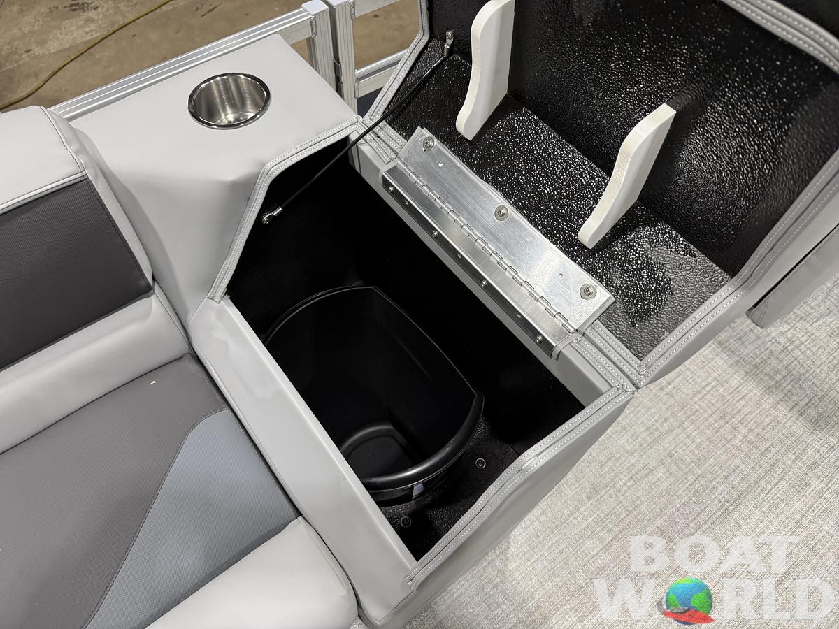 2026 Tahoe Sport VRB 2385 Swingback & 4-Stroke $34995