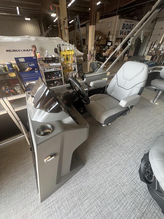 Used 2026 Tahoe Pontoons Sport 2385 Rear Fish & Honda 4-Stroke EFI