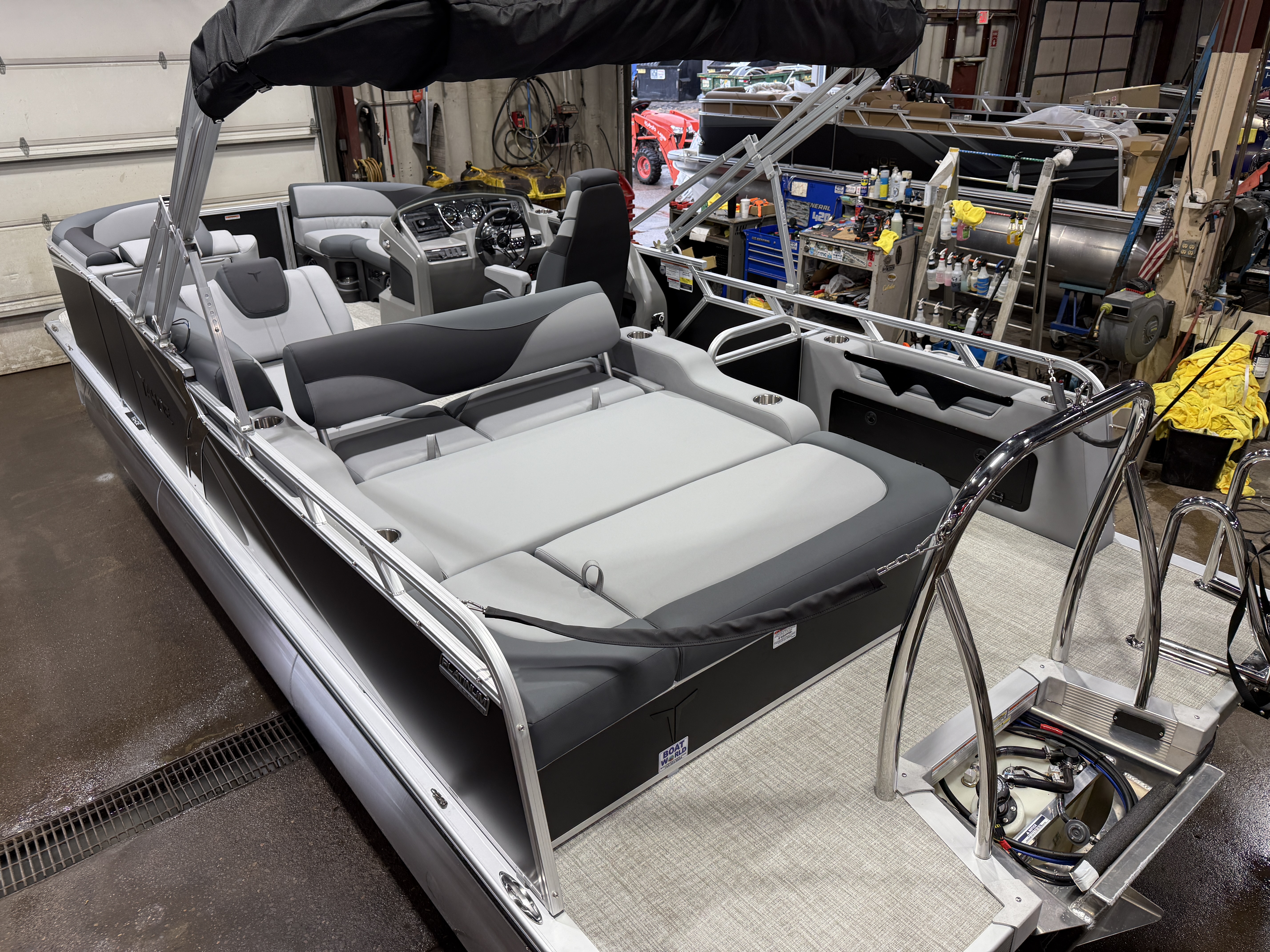 2027 Tahoe LTZ 2385 VRB SE Swingback Pontoon $42995