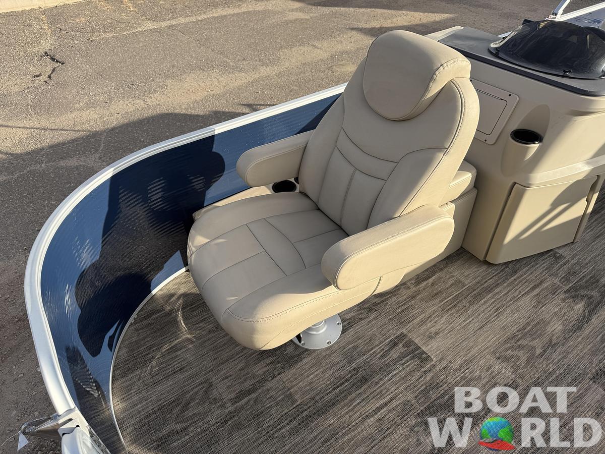 Used 2022 Sweetwater 21' Quad Fish Pontoon