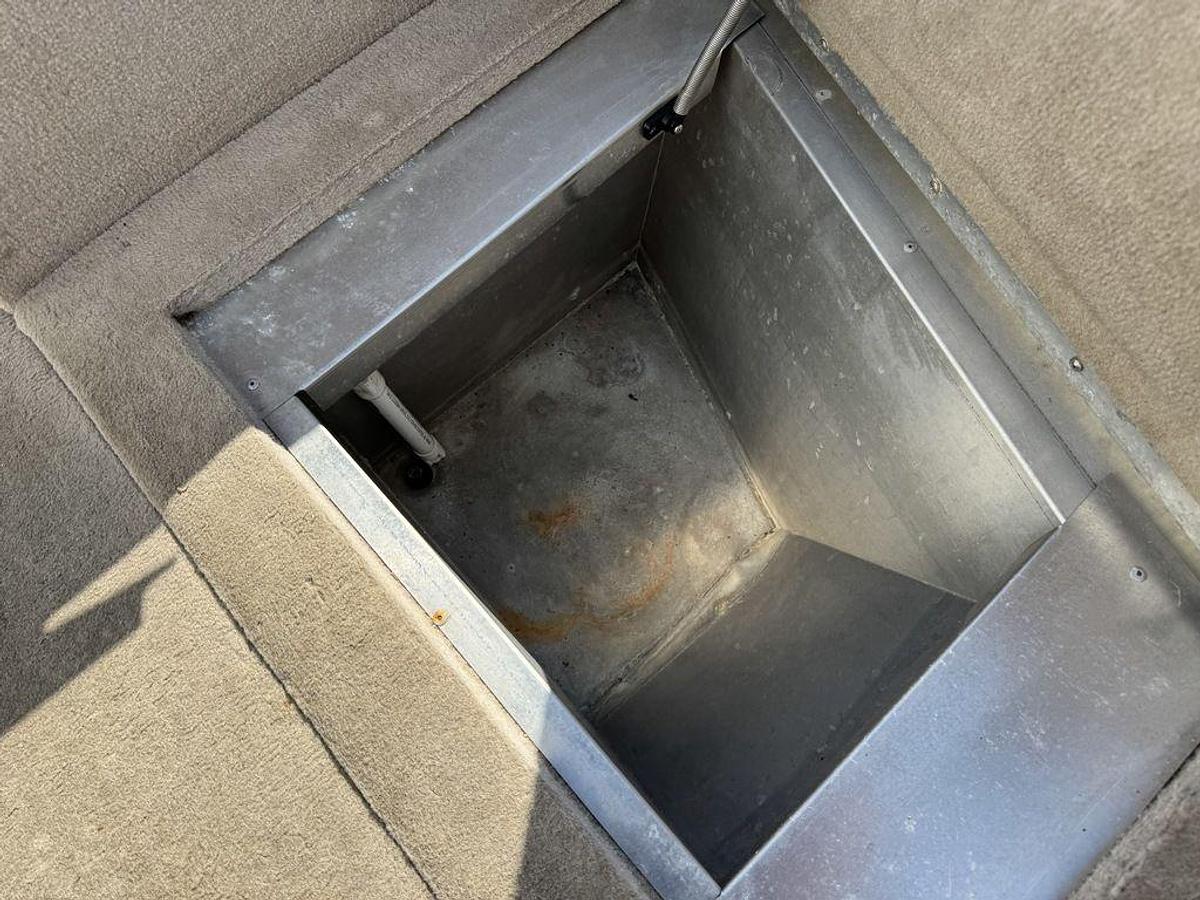 Used 2010 Smoker Craft Pro Mag 182