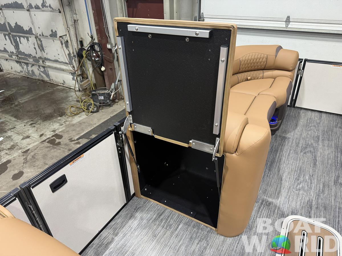 2026 Tahoe Pontoons Cascade 2385 Swingback (VRB) Tritoon 