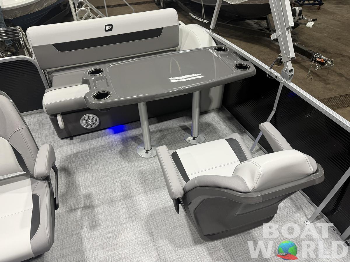 2026 Princecraft Vectra 23 RL SS Swingback Tritoon 