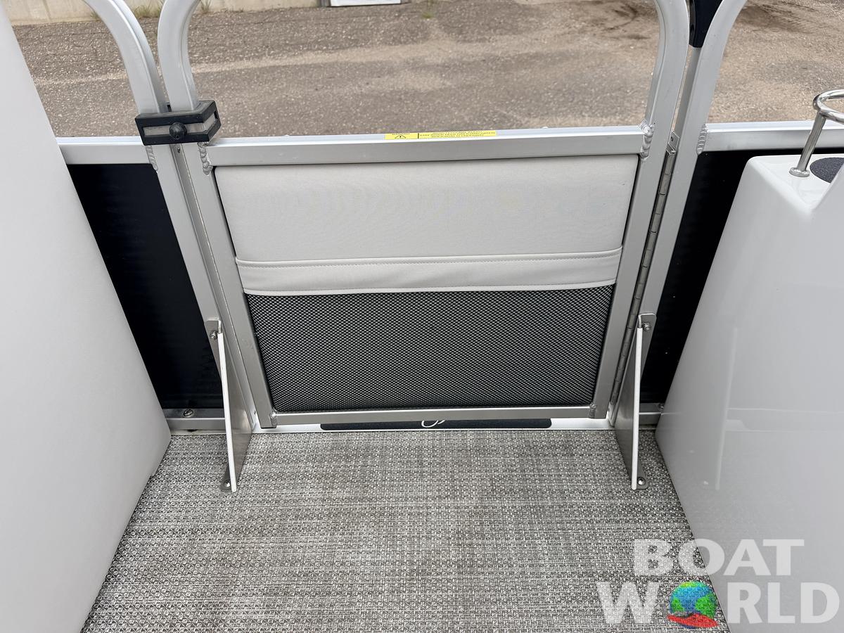 Used 2019 Qwest 822 LS Tritoon & 150HP Honda 4Stroke -$29,995