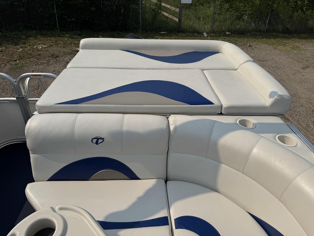 Used 2008 Tahoe Pontoons 24 Bow Fish Pontoon