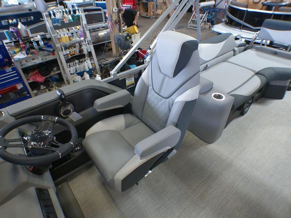 2025 Tahoe Pontoons LTZ 2385 Quad Lounge Shift SS & Honda 4-Stroke EFI