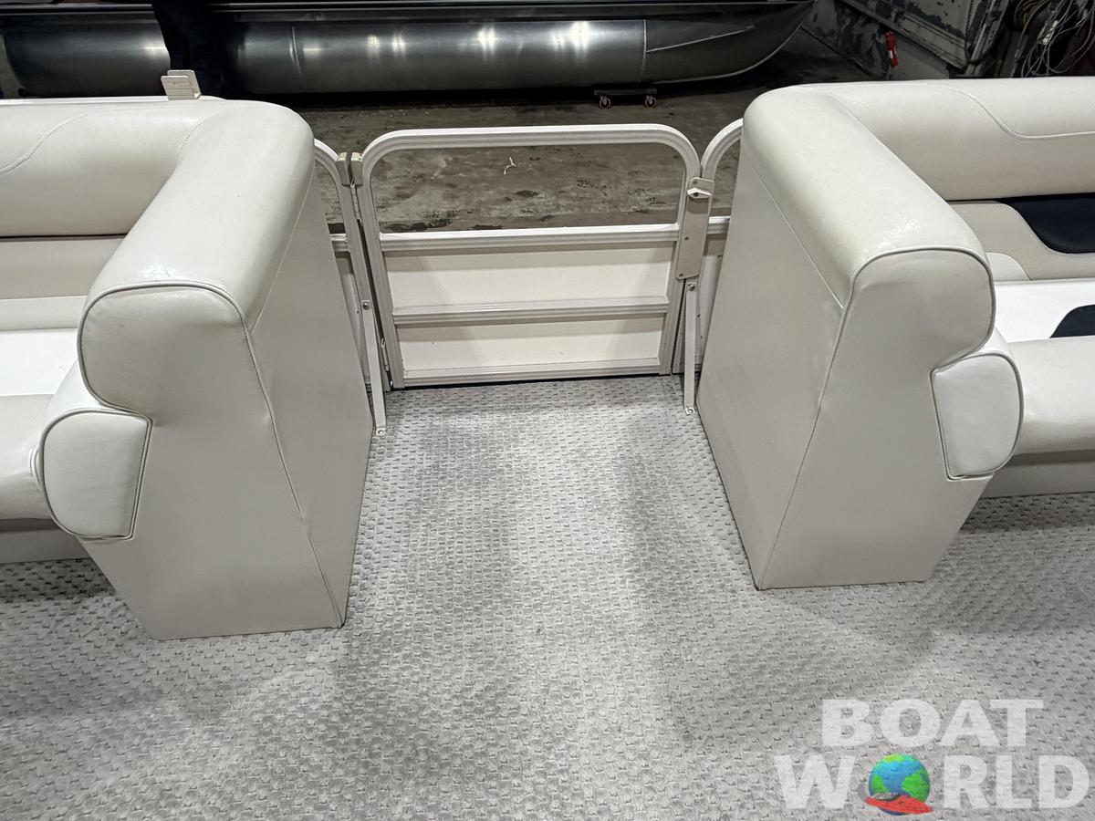 Used 2006 SmokerCraft 8522 Cruise Pontoon & 60HP Yamaha 4-Stroke - $14,995