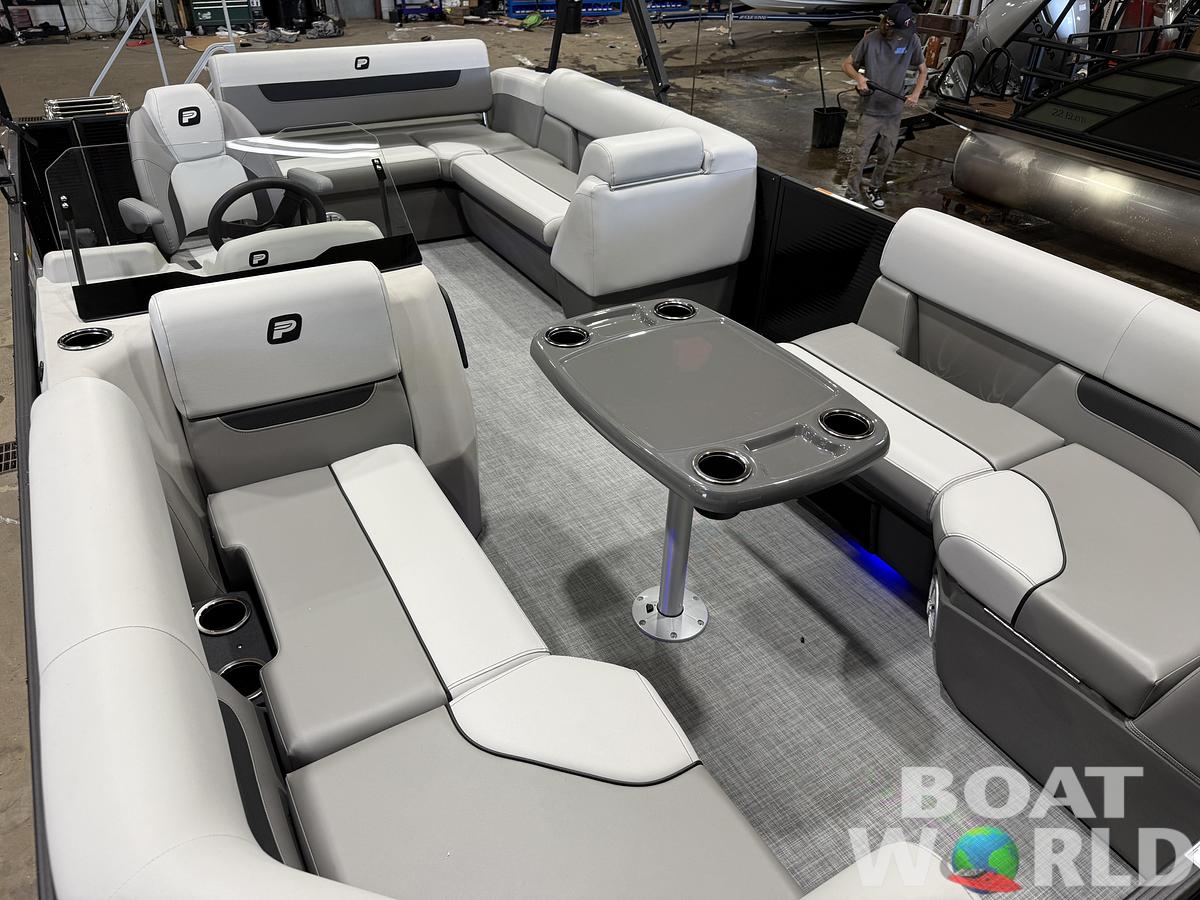 2026 Princecraft Vectra 21 RL Swingback Lounge $31995