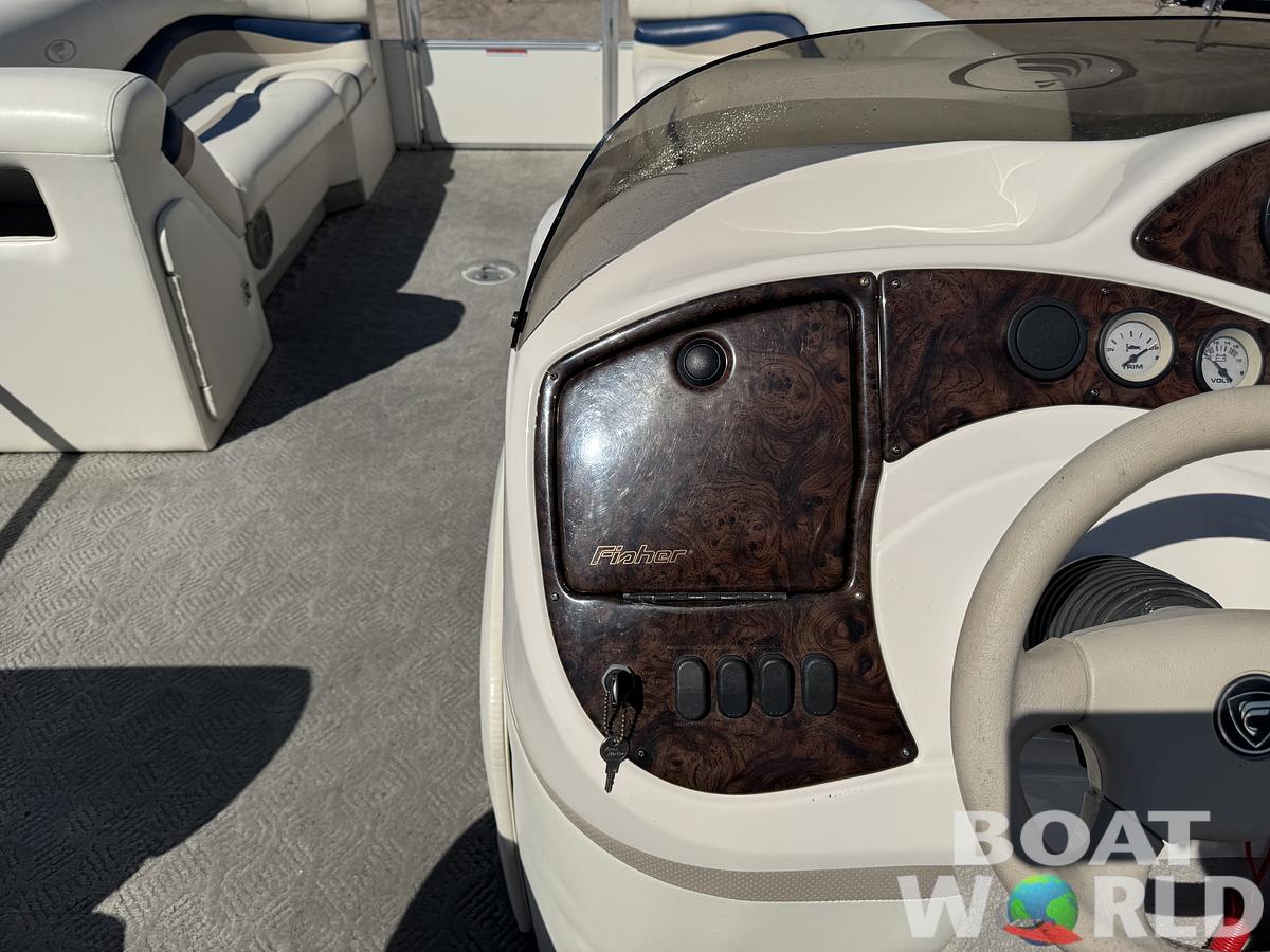 Used 2004 Fisher 220 Freedom Pontoon