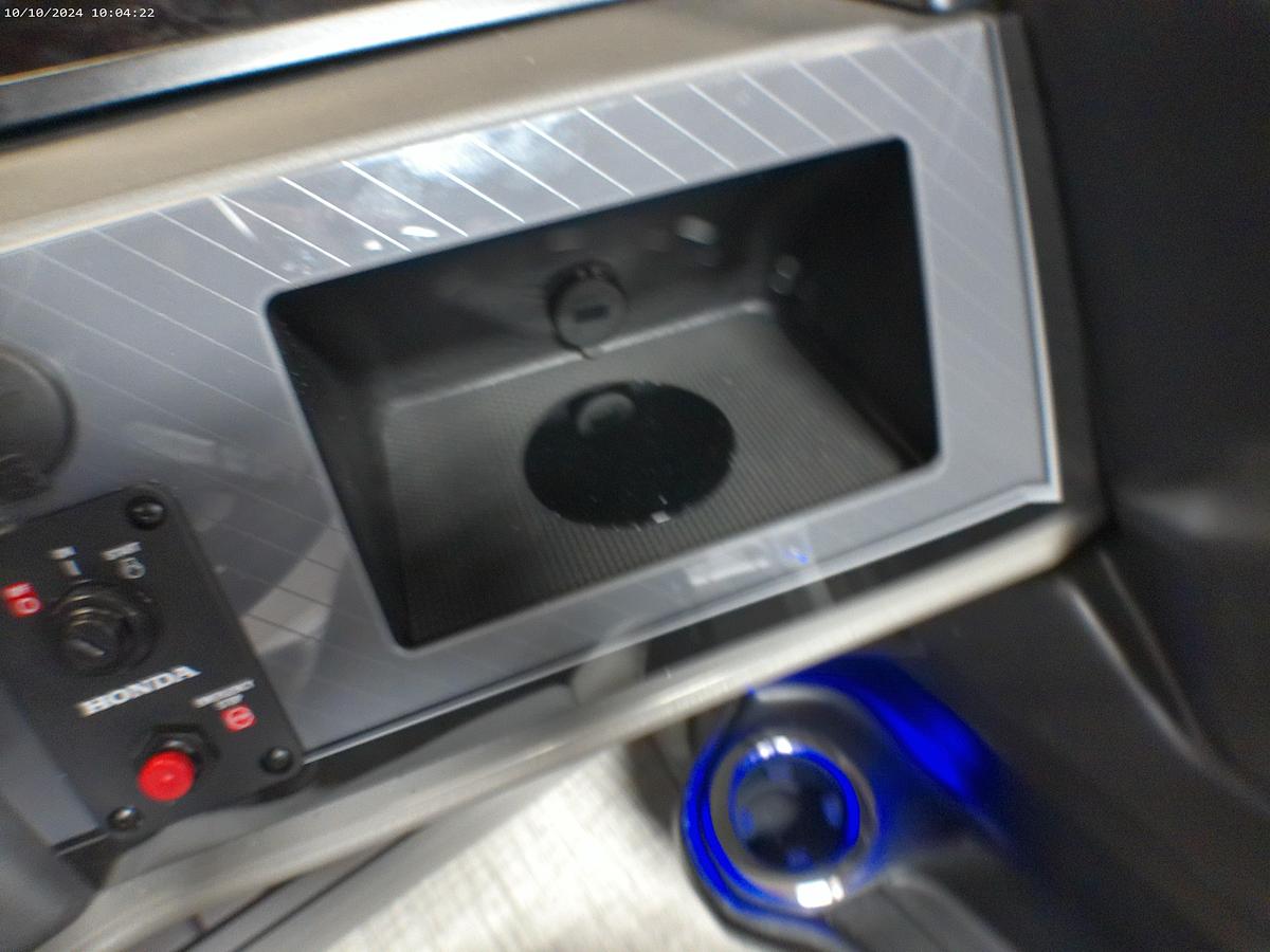 2025 Tahoe Pontoons Cascade 2385 Swingback Tritoon & 225HP 4-Stroke EFI