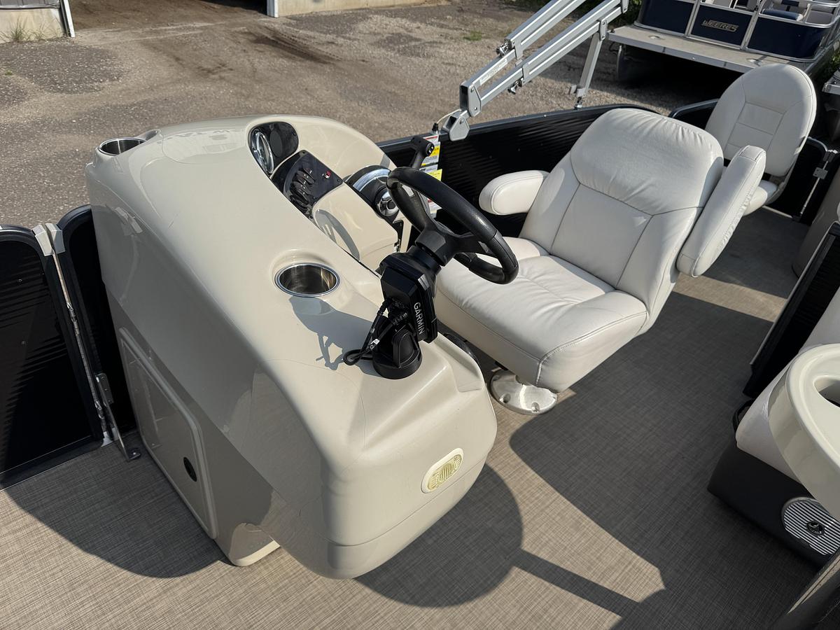 Used 2017 Palm Beach Cast Master 200 Pontoon WITH Sea Legs