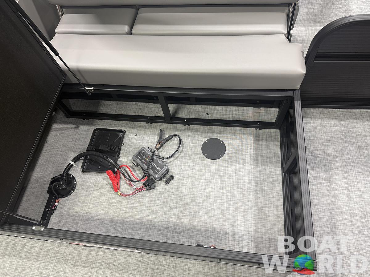 2026 Princecraft Vectra 23 RL Swingback Lounge Pontoon