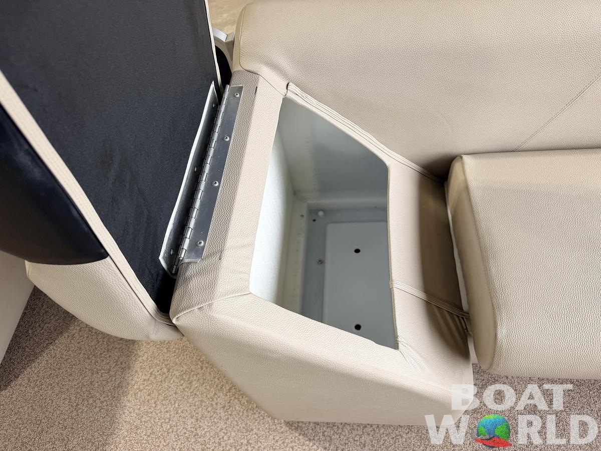 Used 2016 Weeres 220 Cadet Cruise & 90HP Evinrude ETec -17,995