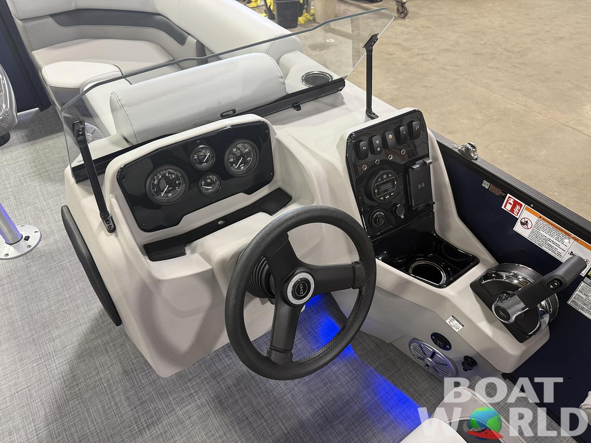 2027 Princecraft Vectra 21 RL Swingback Dinette $34995