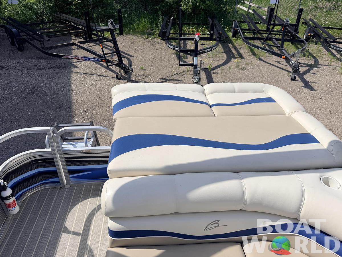 Used 2000 Bennington 2275 LX & 50HP Mercury 4Stroke -$12,995