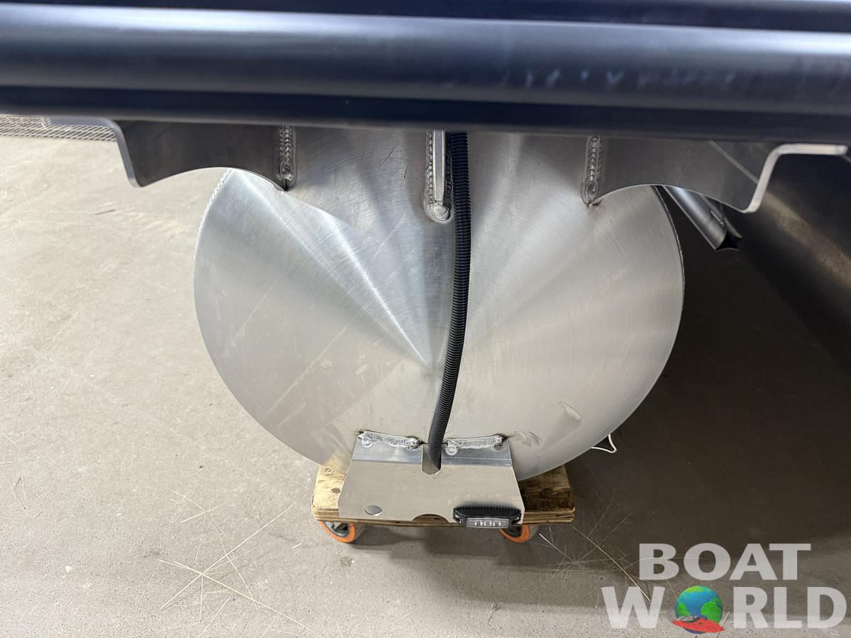 2026 Bentley Pontoons Elite 223 Admiral Quad Lounge Tritoon