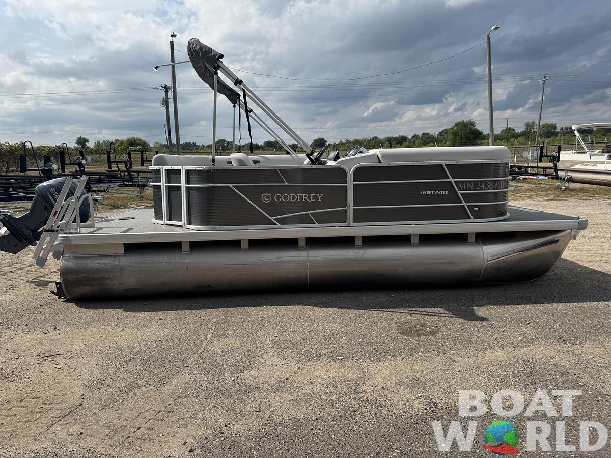 Used 2021 Sweetwater 1880 Pontoon