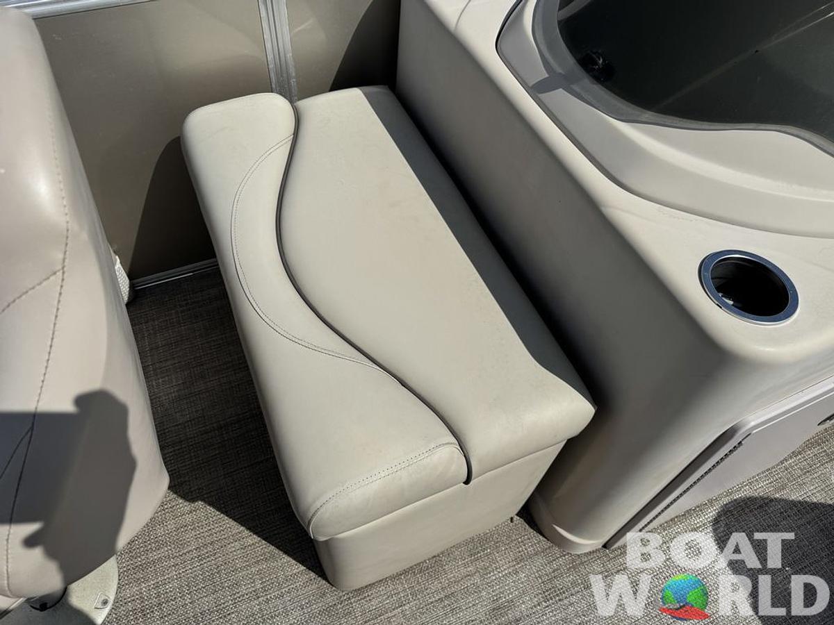 Used 2016 Sylvan 820 4-PT Pontoon