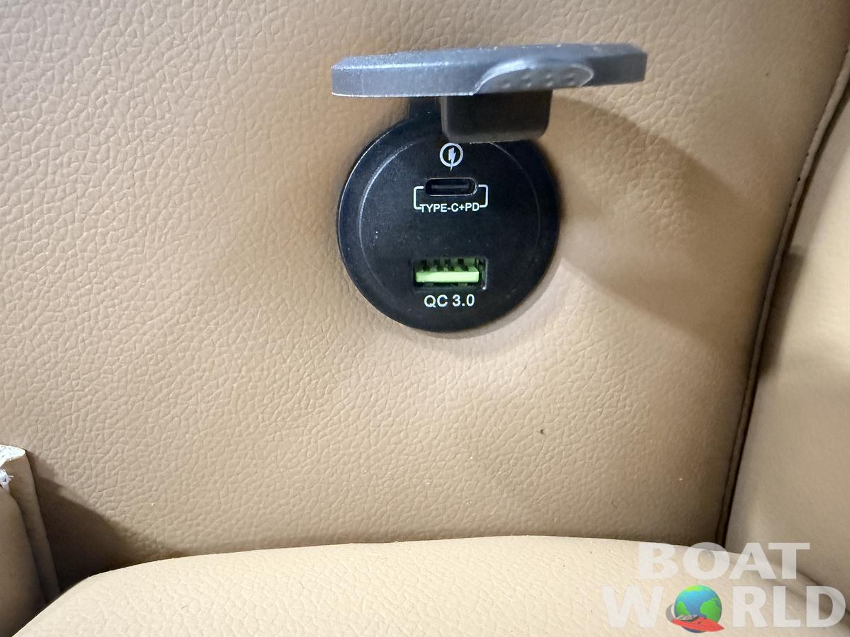 2026 Tahoe Pontoons Sport 2385 Swingback (VRB) & Honda 4-Stroke EFI