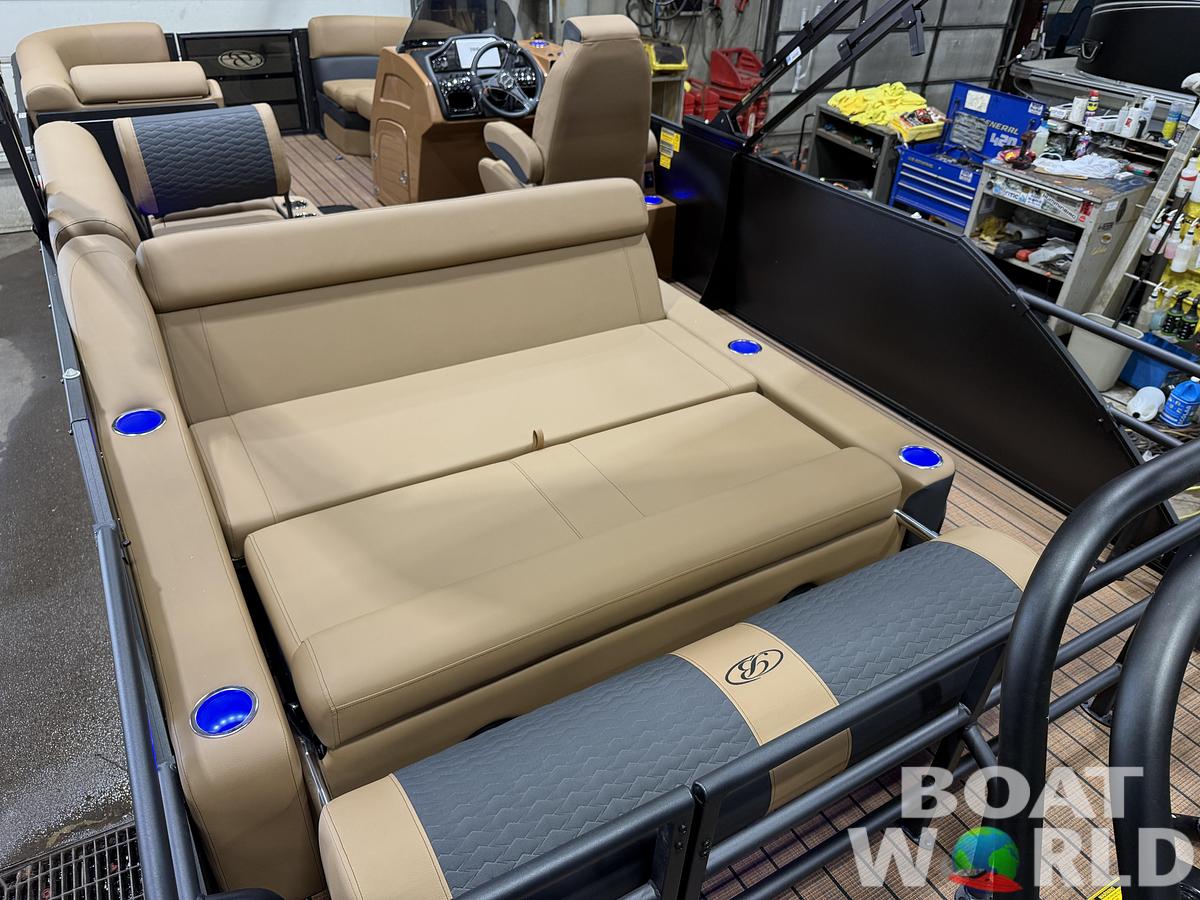 2027 Bentley Elite 223 Lounge Swingback Tritoon $66,995