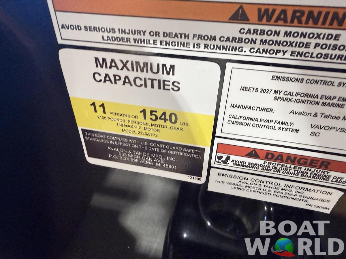2027 Tahoe Sport Rear Fish 2385 & 4-Stroke $39995