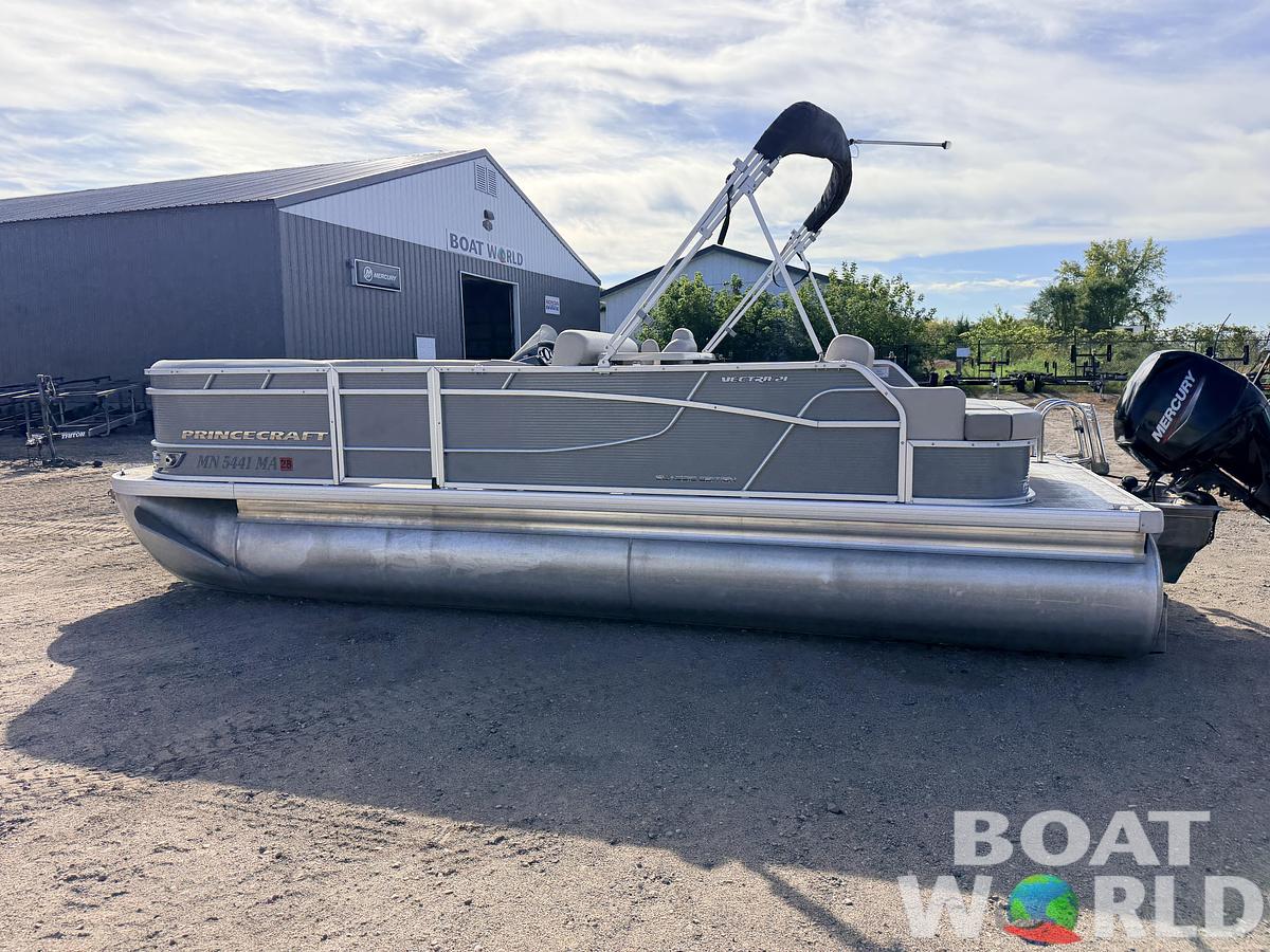 Used 2020 Princecraft Vectra 21 Rear Lounge Dinette Pontoon & 60HP Mercury 4Stroke -$24,995