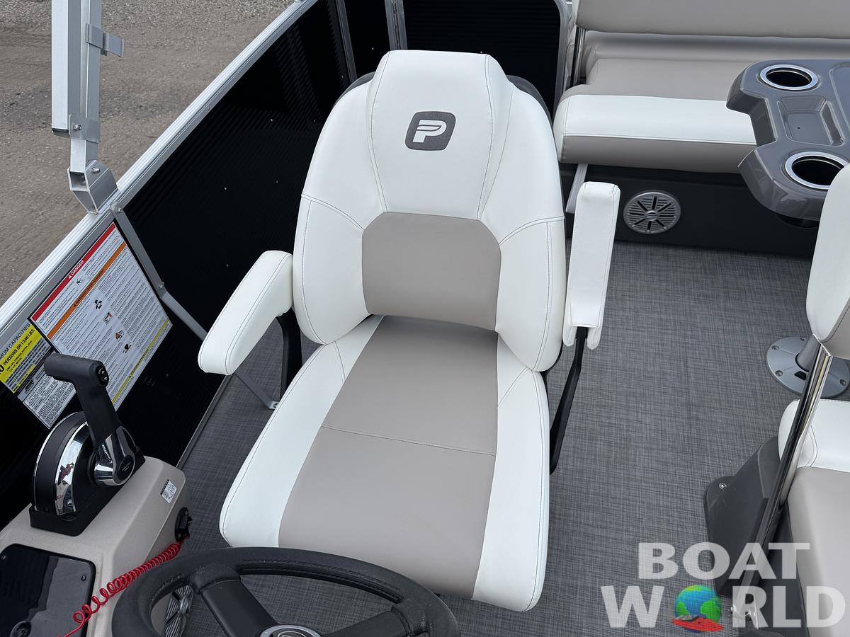 Used 2024 Princecraft Vectra 21 RL Dinette Swingback Pontoon