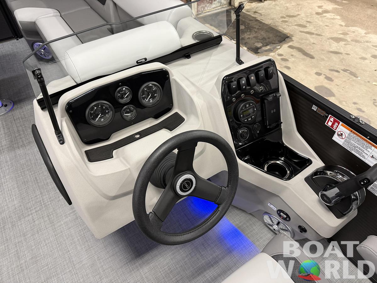 2026 Princecraft Vectra 23 RL Dinette Swingback Pontoon