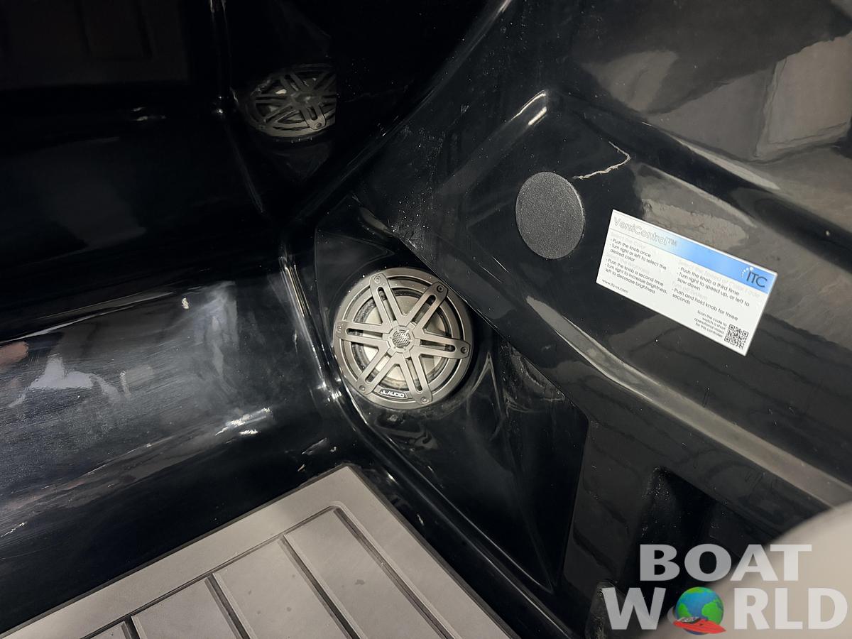 Used 2024 Premier 250 SunSation PTX Tritoon & 300HP Suzuki -$69,995