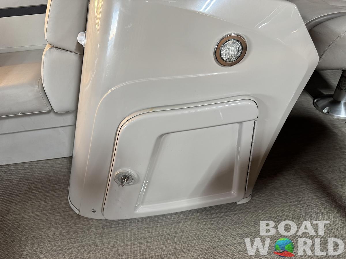 Used 2017 Bennington  22 SS Pontoon with 90HP Yamaha Fourstroke EFI