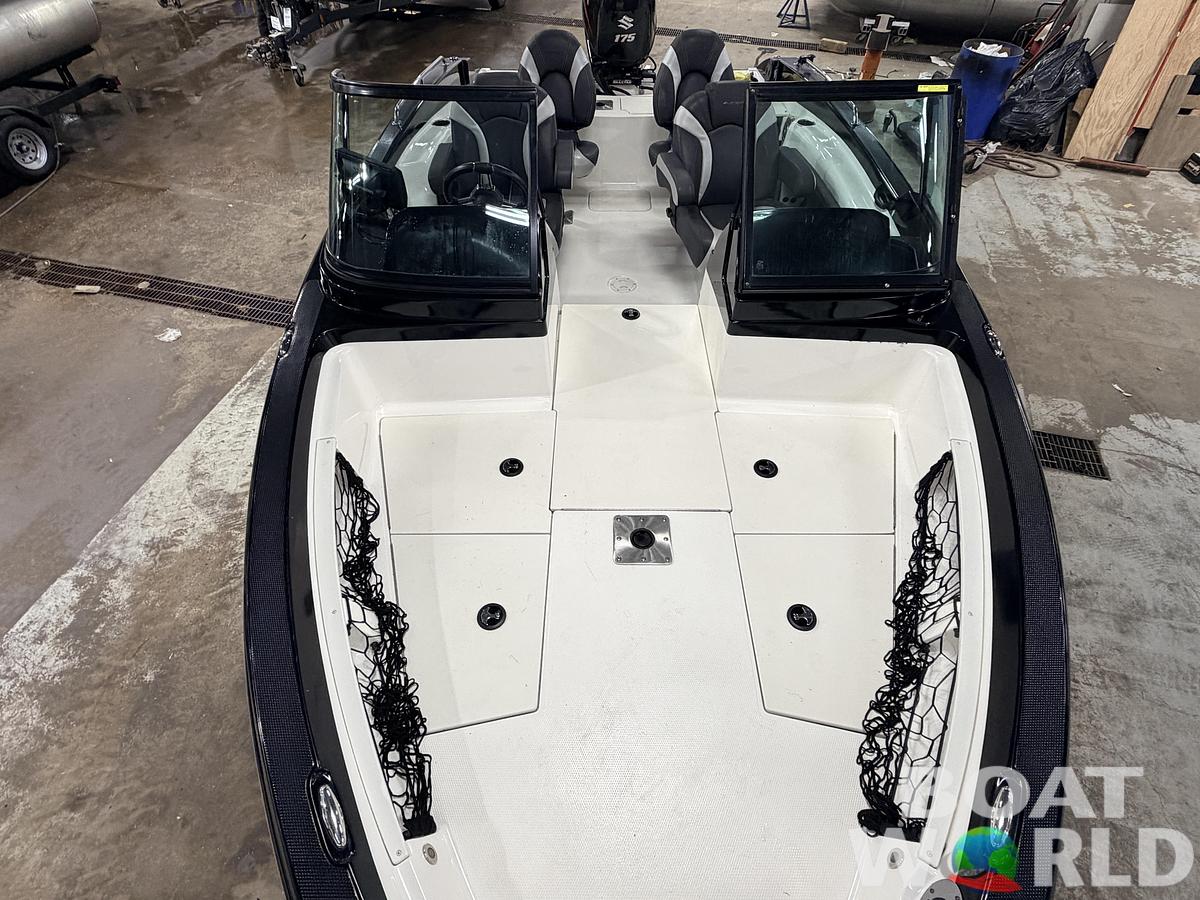 Used 2016 Larson FX 1850 DC Fiberglass Fishing Boat