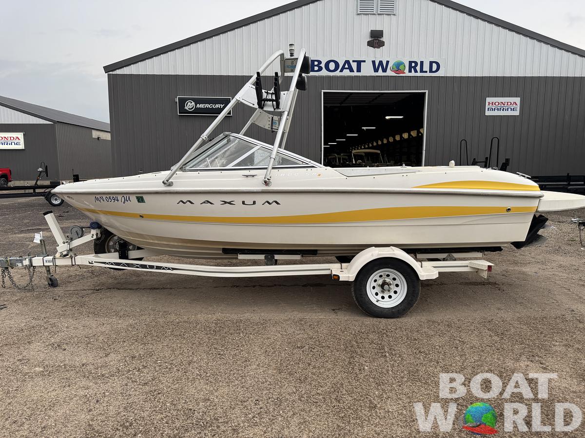 Used 2004 Maxum 1800 SR3 Runabout