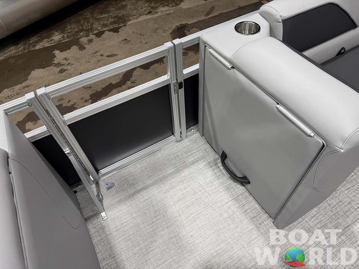 2026 Tahoe Sport Rear Fish 2180 & 4-Stroke $31995