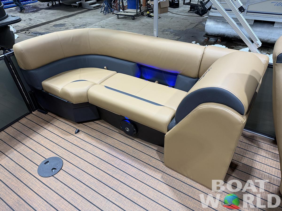 2026 Bentley Legacy 223 Navigator DL Quad Lounge Tritoon $51995
