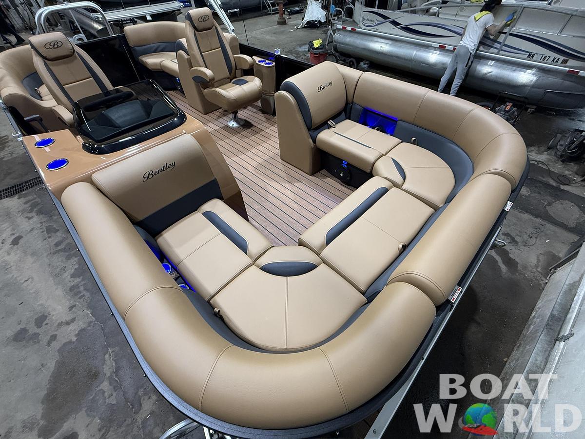 2026 Bentley Pontoons Legacy 200 Navigator Quad Lounge $39995
