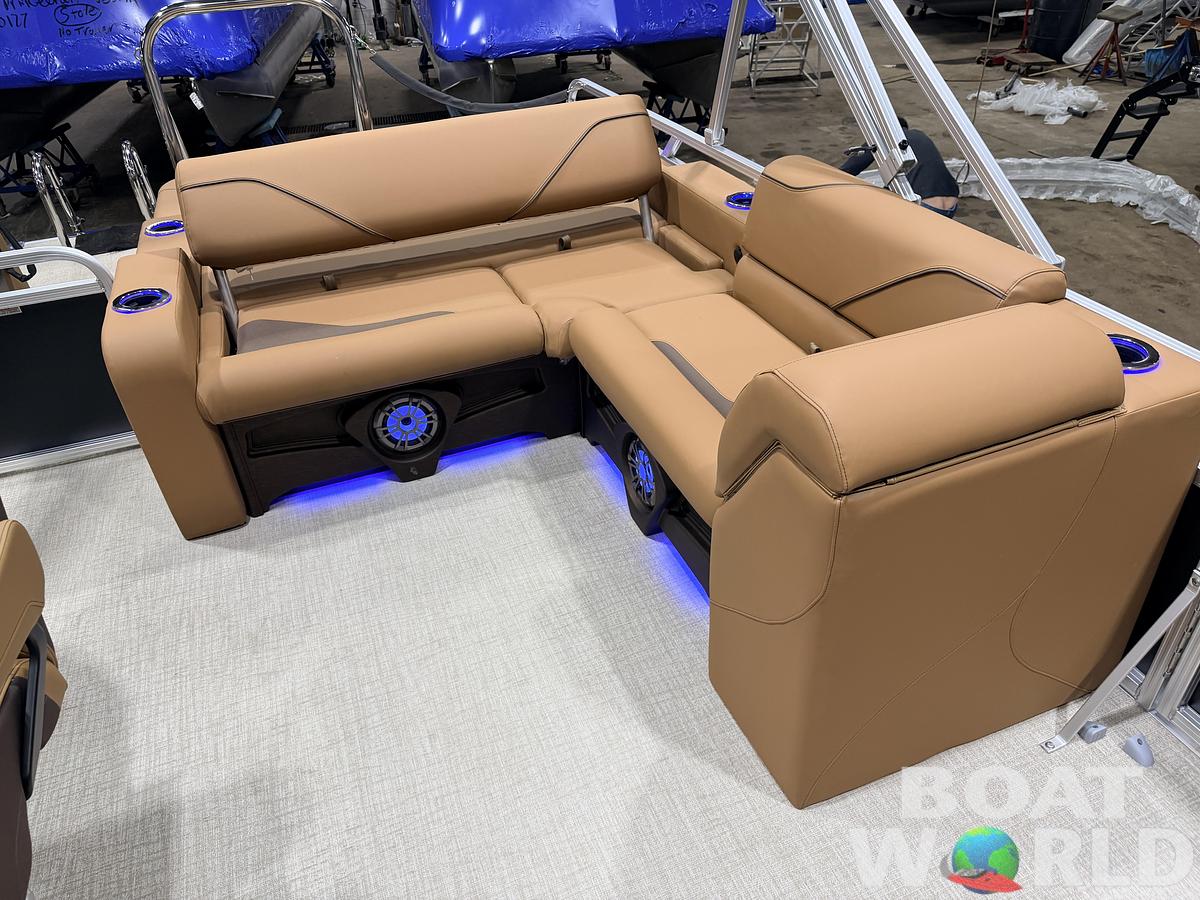 2026 Tahoe Sport 2385 VRB Swingback Tritoon $47995