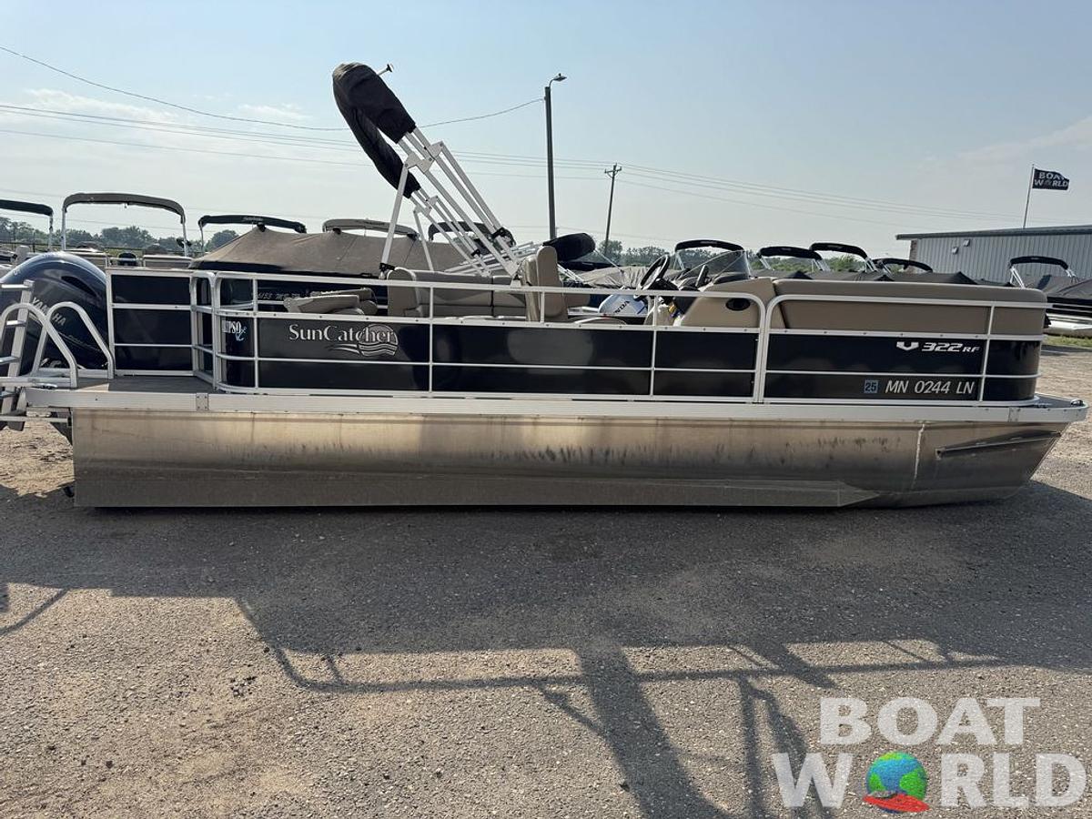 Used 2016 SunCatcher V322 RF Tritoon Pontoon