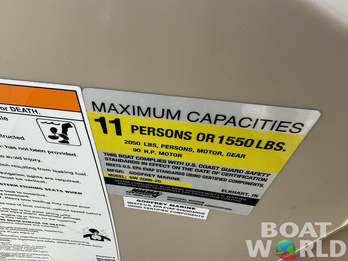 Used 2022 Sweetwater 21' Quad Fish Pontoon